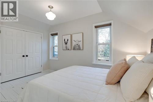 403 Smith Avenue, Burlington, ON - Indoor Photo Showing Bedroom