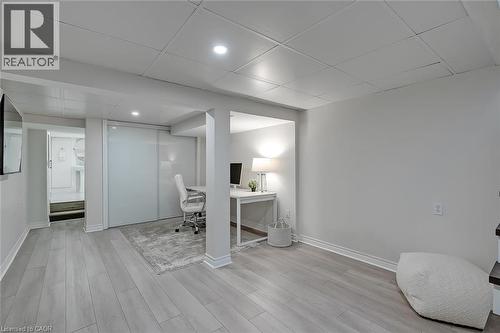 403 Smith Avenue, Burlington, ON - Indoor