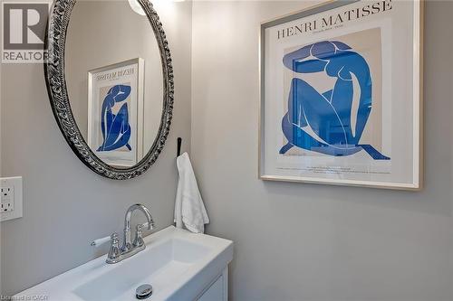 403 Smith Avenue, Burlington, ON - Indoor Photo Showing Bathroom