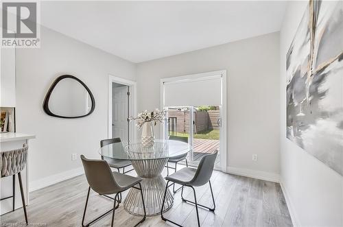 221 Rosslyn Avenue N, Hamilton, ON - Indoor Photo Showing Dining Room