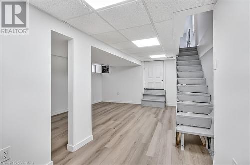 221 Rosslyn Avenue N, Hamilton, ON - Indoor Photo Showing Other Room