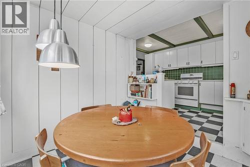 614 Golf Club Road, Hamilton, ON - Indoor