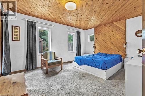 614 Golf Club Road, Hamilton, ON - Indoor Photo Showing Bedroom