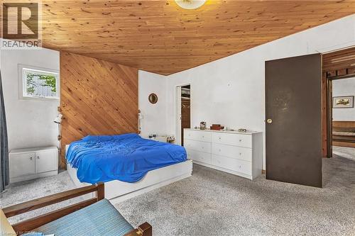 614 Golf Club Road, Hamilton, ON - Indoor Photo Showing Bedroom