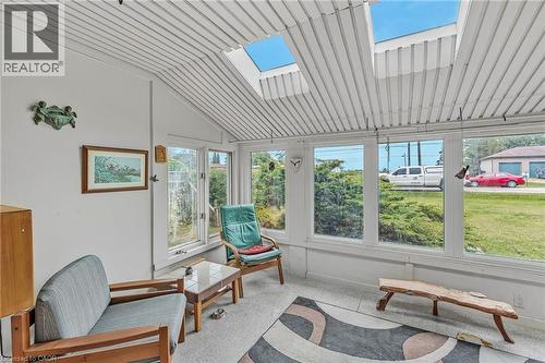 614 Golf Club Road, Hamilton, ON - Indoor