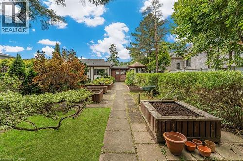 614 Golf Club Road, Hamilton, ON - Outdoor