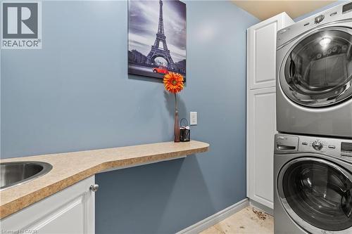 9147 Hendershot Boulevard, Niagara Falls, ON - Indoor Photo Showing Laundry Room