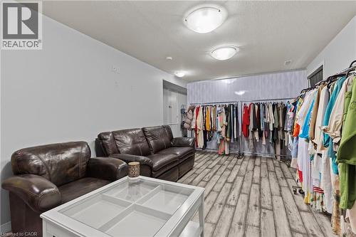 9147 Hendershot Boulevard, Niagara Falls, ON - Indoor