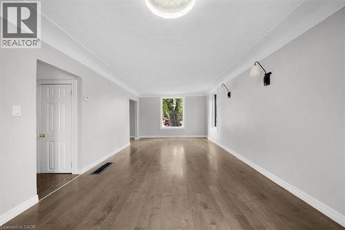 687 Upper James Street, Hamilton, ON - Indoor Photo Showing Other Room