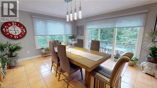 1962 Snake Road, Burlington, ON - Indoor Photo Showing Dining Room