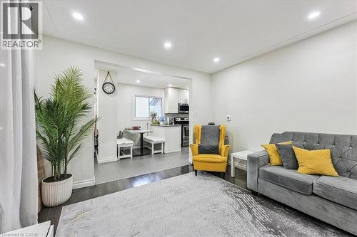 107 Deschene Avenue, Hamilton, ON 