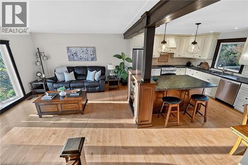 152 Ridge Road W, Grimsby, ON - Indoor