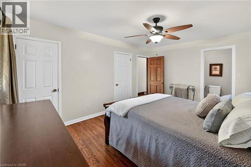 152 Ridge Road W, Grimsby, ON - Indoor Photo Showing Bedroom