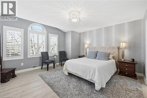 5255 Lakeshore Road Unit# 38, Burlington, ON - Indoor Photo Showing Bedroom