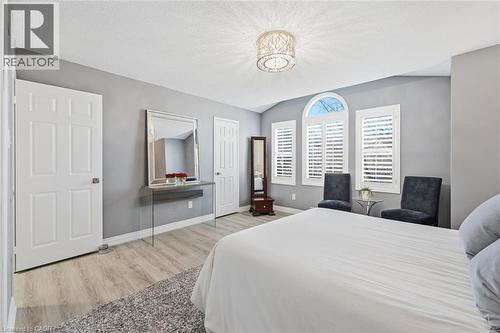 5255 Lakeshore Road Unit# 38, Burlington, ON - Indoor Photo Showing Bedroom