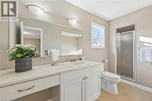5255 Lakeshore Road Unit# 38, Burlington, ON - Indoor Photo Showing Bathroom
