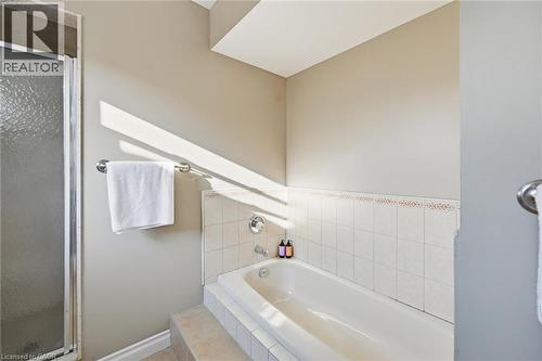 5255 Lakeshore Road Unit# 38, Burlington, ON - Indoor Photo Showing Bathroom