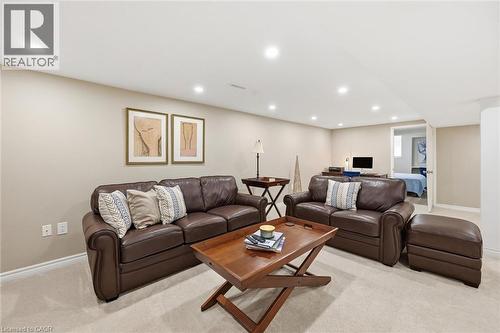 5255 Lakeshore Road Unit# 38, Burlington, ON - Indoor Photo Showing Living Room