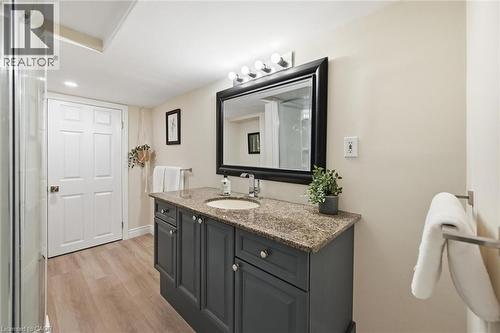 5255 Lakeshore Road Unit# 38, Burlington, ON - Indoor Photo Showing Bathroom