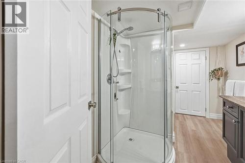 5255 Lakeshore Road Unit# 38, Burlington, ON - Indoor Photo Showing Bathroom