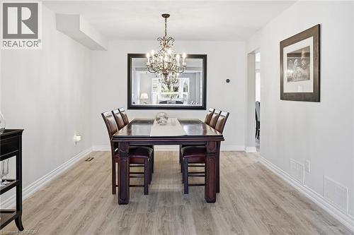 5255 Lakeshore Road Unit# 38, Burlington, ON - Indoor Photo Showing Dining Room