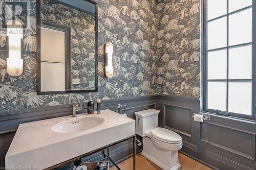 3093 Princess Boulevard, Burlington, ON - Indoor Photo Showing Bathroom