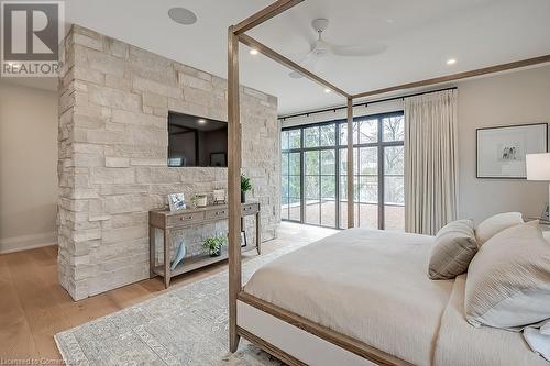 3093 Princess Boulevard, Burlington, ON - Indoor Photo Showing Bedroom