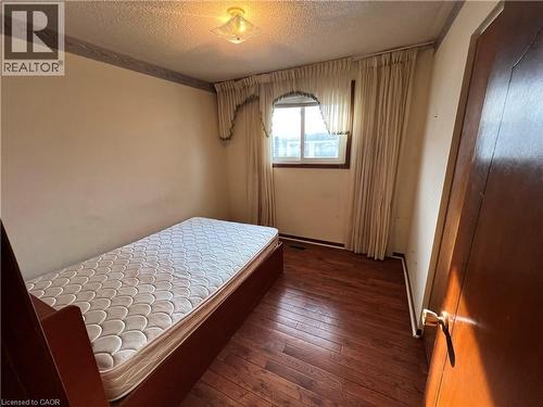 3rd bedroom with hardwood floors - 185 Lavina Crescent, Hamilton, ON - Indoor