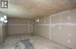 Space under garage - 