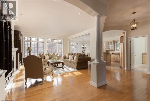 1285 Beaufort Drive, Burlington, ON - Indoor Photo Showing Living Room