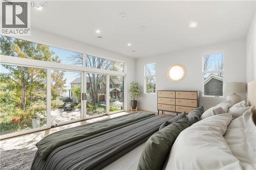 135 Secord Lane, Burlington, ON - Indoor Photo Showing Bedroom