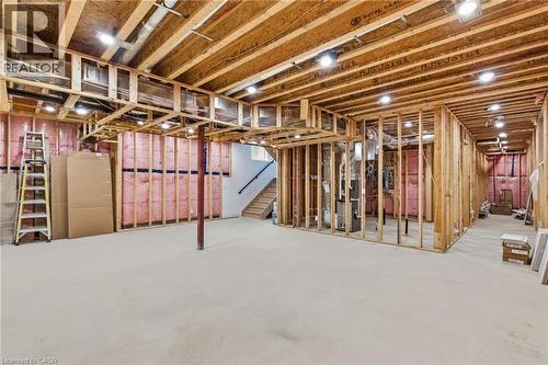 135 Secord Lane, Burlington, ON - Indoor Photo Showing Basement
