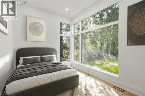 135 Secord Lane, Burlington, ON - Indoor Photo Showing Bedroom