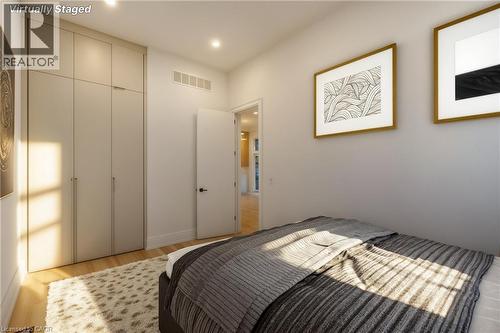 135 Secord Lane, Burlington, ON - Indoor Photo Showing Bedroom