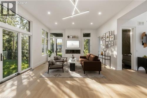 135 Secord Lane, Burlington, ON - Indoor