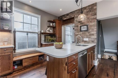 2154 Caroline Street, Burlington, ON - Indoor Photo Showing Kitchen