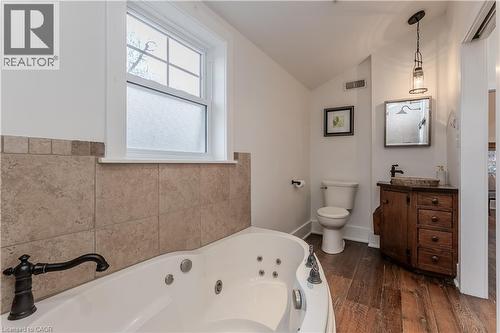 2154 Caroline Street, Burlington, ON - Indoor Photo Showing Bathroom
