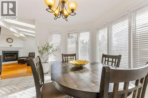 113 Greenshire Drive, Hamilton, ON - Indoor Photo Showing Dining Room