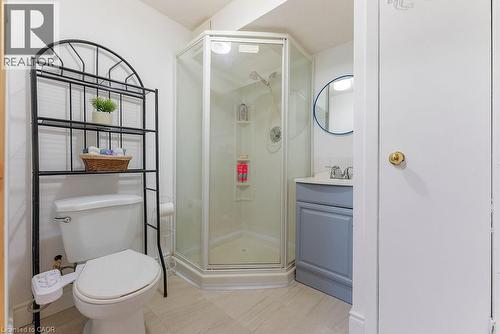 113 Greenshire Drive, Hamilton, ON - Indoor Photo Showing Bathroom