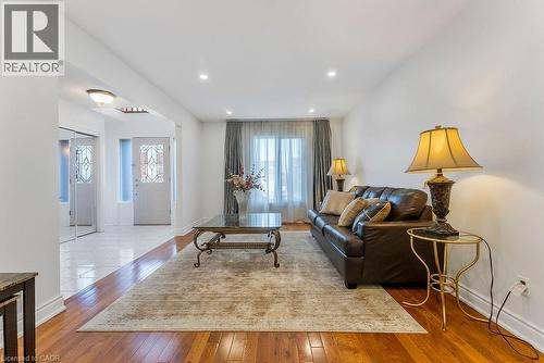 113 Greenshire Drive, Hamilton, ON - Indoor