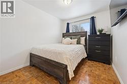 Bedroom with baseboards - 