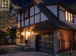 3 OAKWOOD Place  Hamilton, ON L8S 4C9