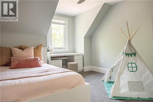 3 Oakwood Place, Hamilton, ON - Indoor Photo Showing Bedroom