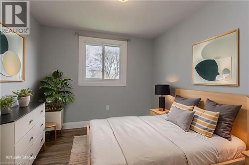 30 Graywood Road, Hamilton, ON - Indoor Photo Showing Bedroom