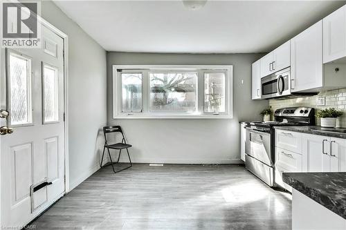 381 Herkimer Street, Hamilton, ON - Indoor Photo Showing Kitchen