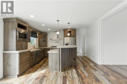 45 Riverbend Crescent, Nanticoke, ON - Indoor Photo Showing Kitchen