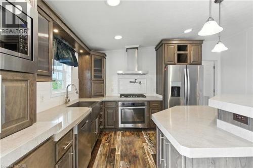 45 Riverbend Crescent, Nanticoke, ON - Indoor Photo Showing Kitchen With Upgraded Kitchen