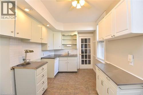 185 Market Street, Hamilton, ON - Indoor Photo Showing Kitchen