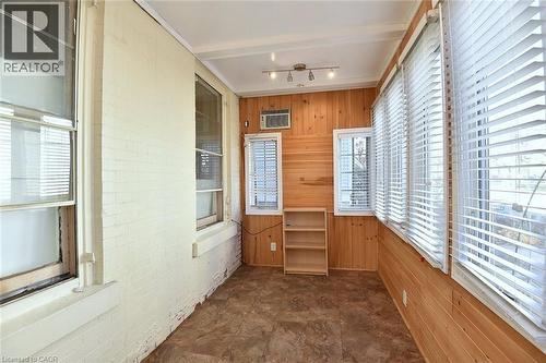 185 Market Street, Hamilton, ON - Indoor Photo Showing Other Room