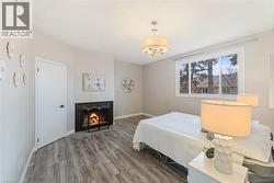 Bedroom with fireplace - 